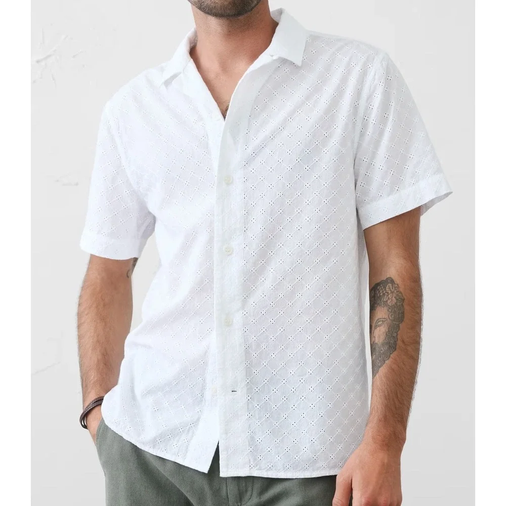 Banana Republic Men's Textured Eyelet Short Sleeve Resort Shirt - White - M
